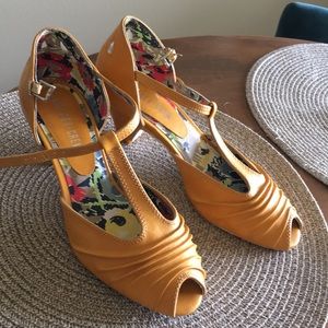 Chelsea Crew mustard yellow peep toe heels.